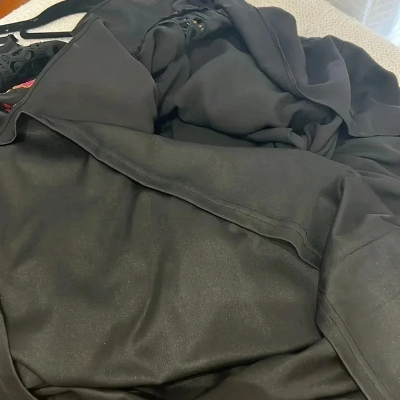 VAVA by Joy Han GABI Open/Cold Shoulder Dress Med with embroidered elephants - Picture 9 of 9